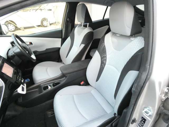 TOYOTA PRIUS 2017 Image 31