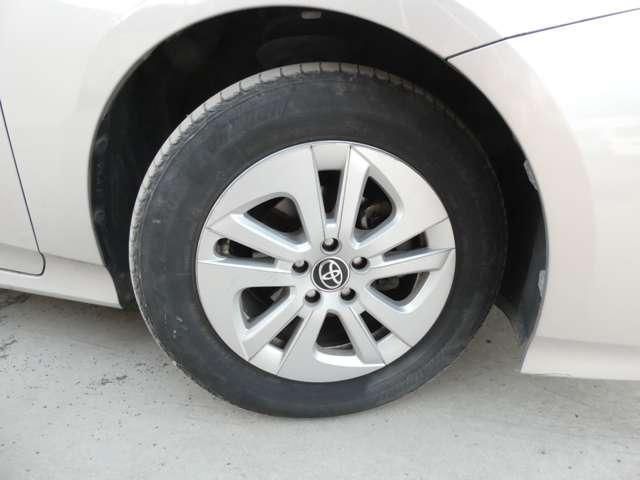 TOYOTA PRIUS 2017 Image 31