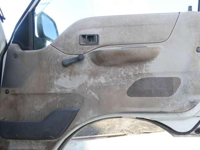 MITSUBISHI DELICA TRUCK 2WD 2002 Image 31