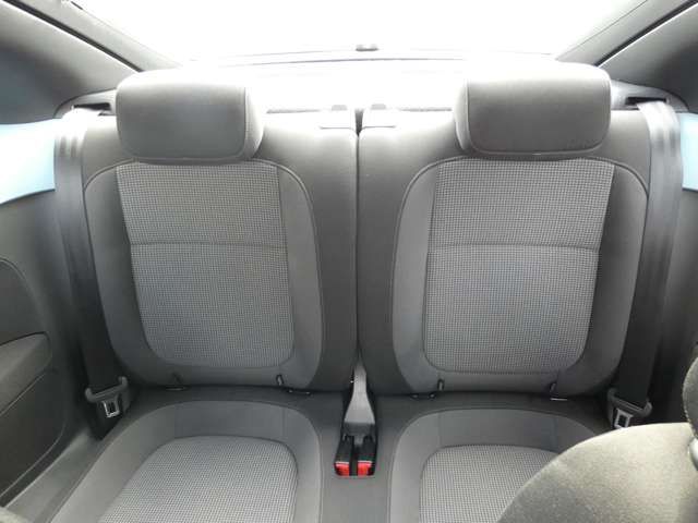 VOLKSWAGEN THE BEETL 2014 Image 31