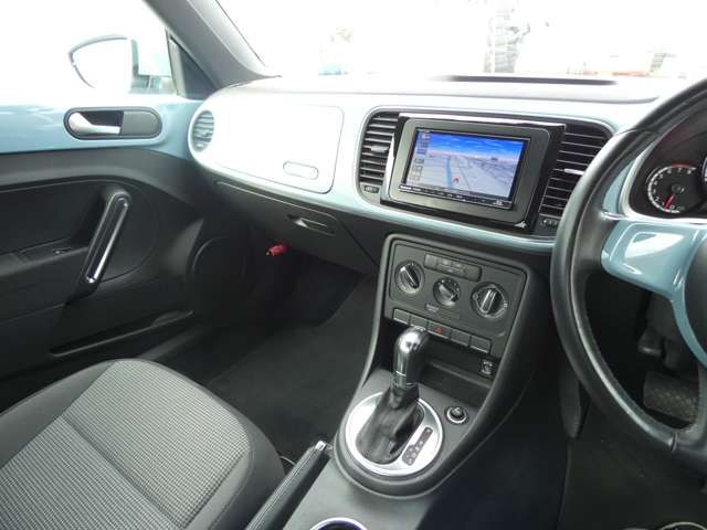 VOLKSWAGEN THE BEETL 2014 Image 31