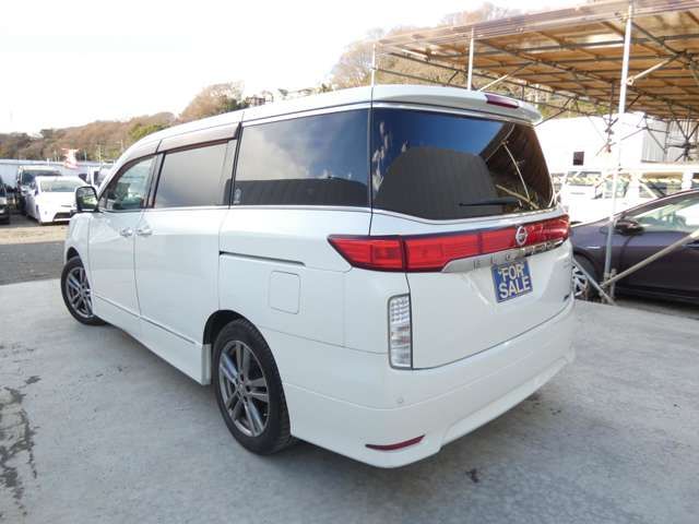 NISSAN ELGRAND 2010 Image 31