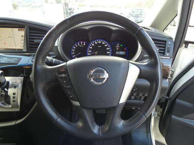 NISSAN ELGRAND 2010 Image 31