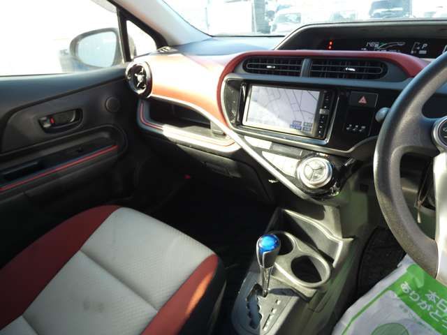 TOYOTA AQUA 2015 Image 31