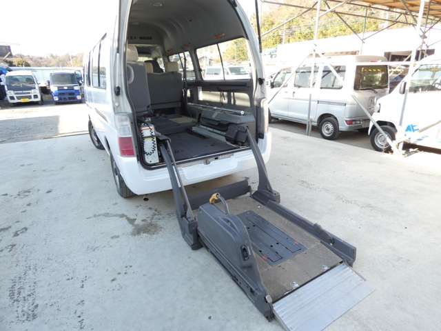 NISSAN CARAVAN MICROBUS 2005 Image 31
