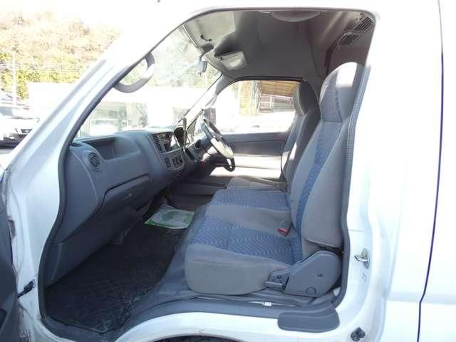 NISSAN CARAVAN MICROBUS 2005 Image 31