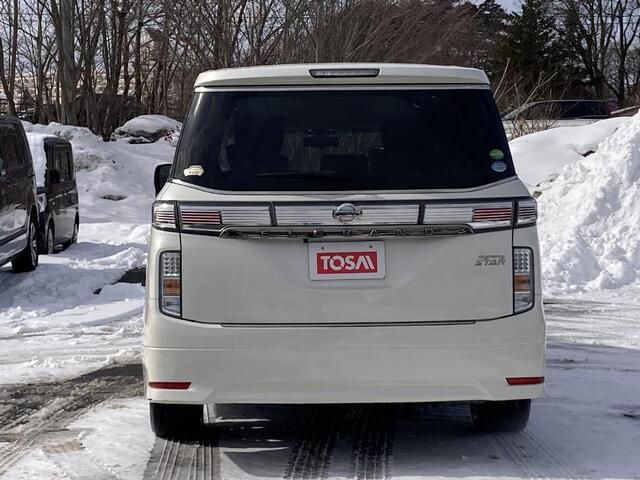 NISSAN ELGRAND  4WD 2015 Image 31