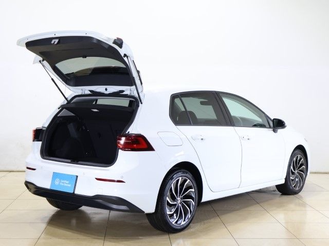 VOLKSWAGEN GOLF 2023 Image 31