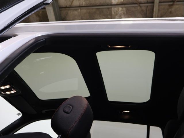 MERCEDES BENZ GLB 2023 Image 31