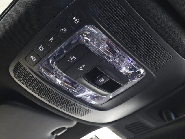 MERCEDES BENZ GLB 2023 Image 31