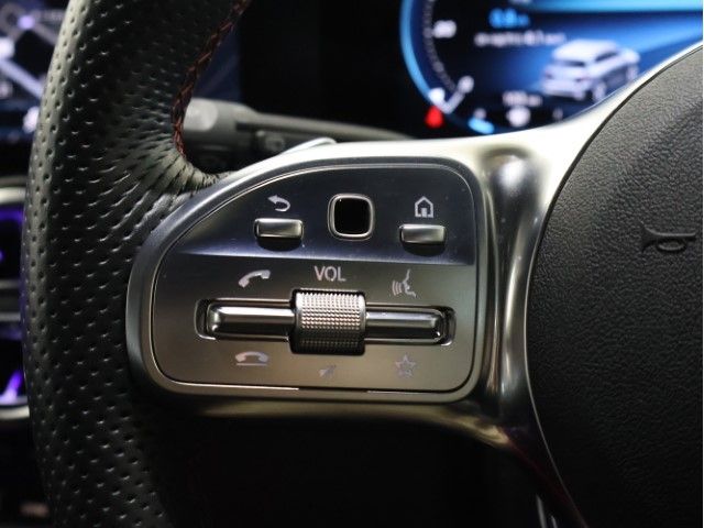 MERCEDES BENZ GLB 2023 Image 31