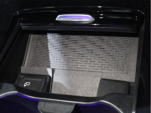 MERCEDES BENZ GLB 2023 Image 31