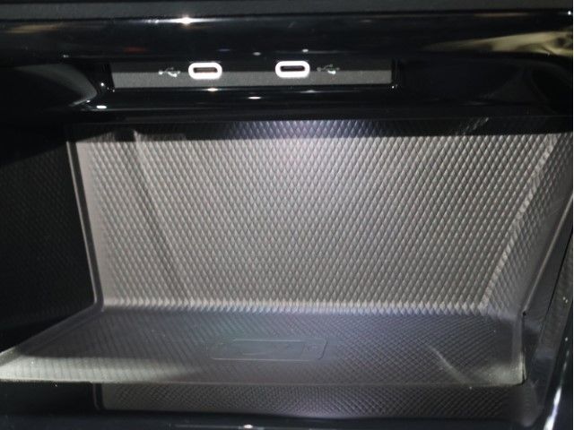 VOLKSWAGEN GOLF 2023 Image 31