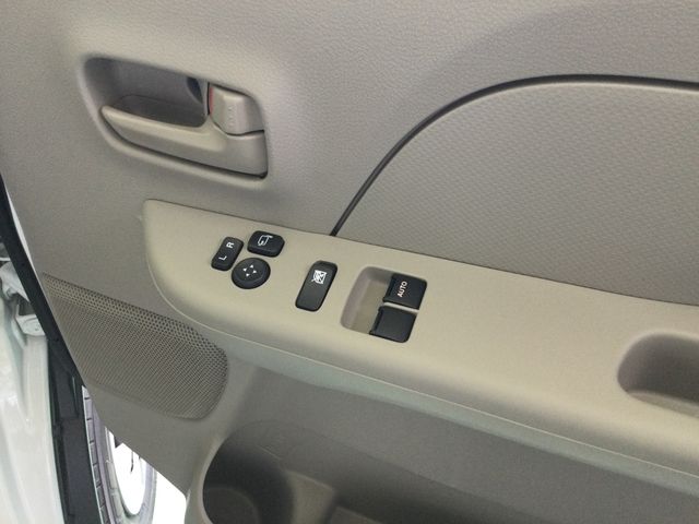 MAZDA SCRUM VAN 2025 Image 31