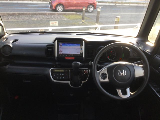 HONDA N BOX 2015 Image 31