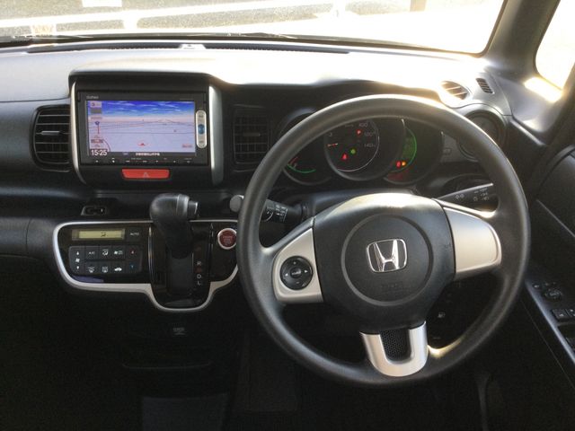 HONDA N BOX 2015 Image 31