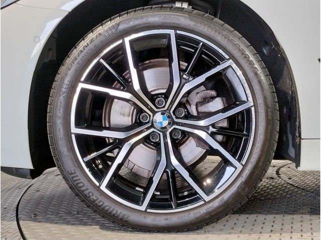 BMW 5SERIES SEDAN 2022 Image 31