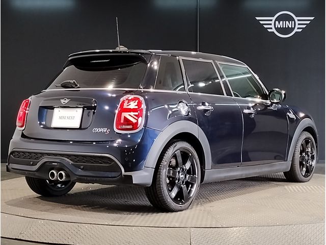 BMW MINI COOPER S 5DOOR 2023 Image 31