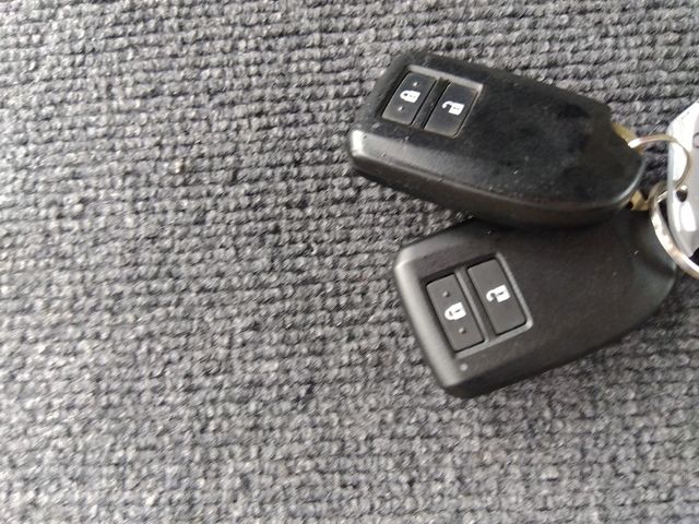 TOYOTA HIACE VAN 4WD 2021 Image 31