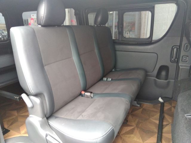 TOYOTA HIACE VAN 4WD 2021 Image 31