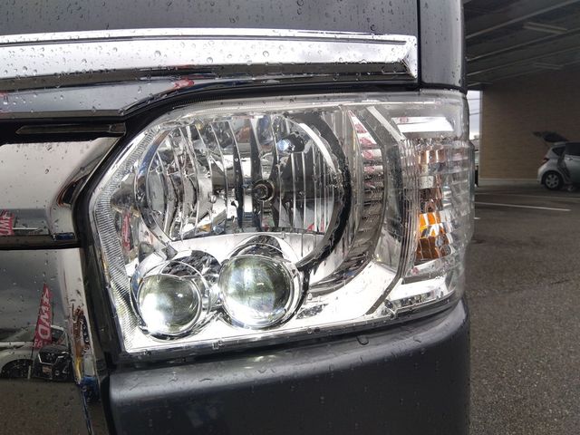TOYOTA HIACE VAN 4WD 2021 Image 31