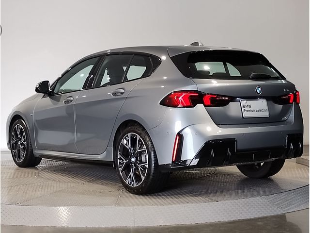 BMW 1SERIES 2025 Image 31