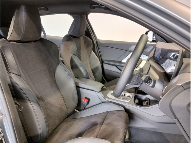 BMW 1SERIES 2025 Image 31