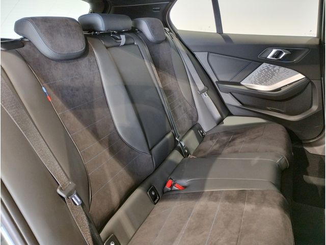 BMW 1SERIES 2025 Image 31