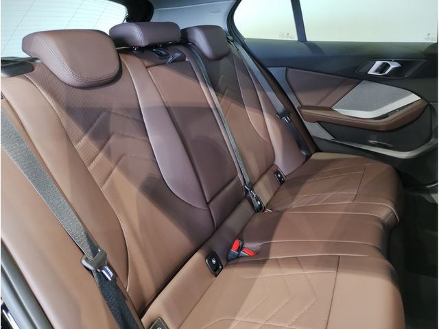 BMW 1SERIES 2025 Image 31