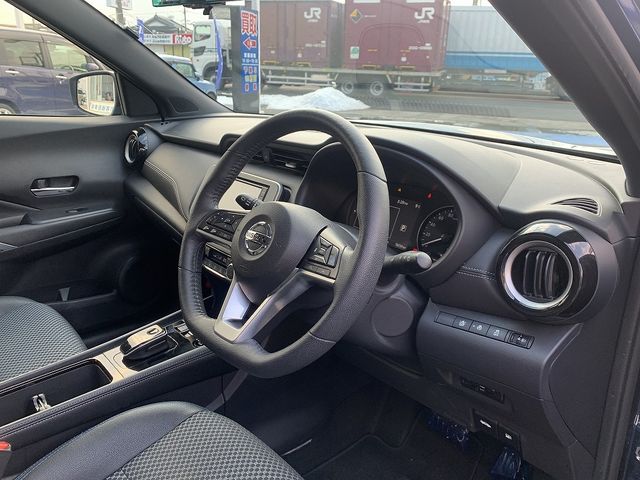 NISSAN KICKS 2023 Image 31