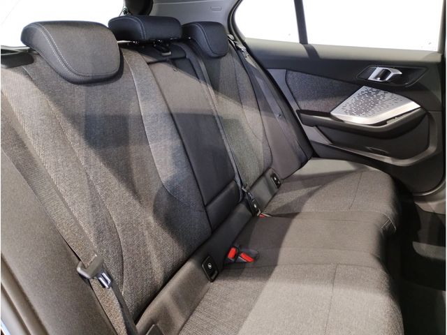 BMW 1SERIES 2025 Image 31