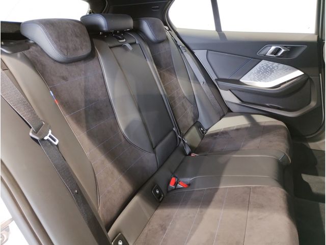 BMW 1SERIES 2025 Image 31