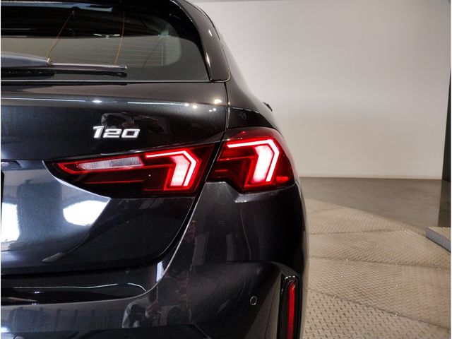 BMW 1SERIES 2025 Image 31