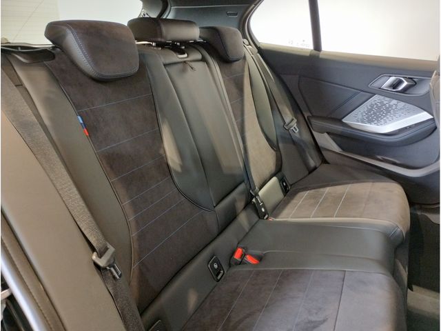 BMW 1SERIES 2025 Image 31