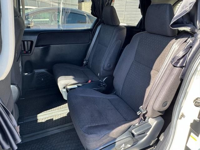 TOYOTA VOXY HYBRID 2014 Image 31