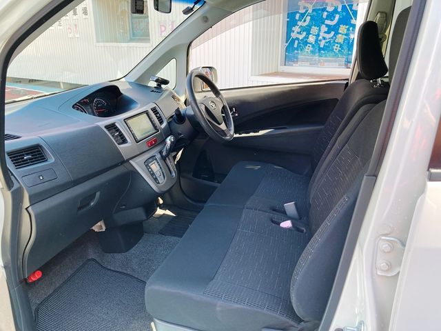 DAIHATSU MOVE CUSTOM 2011 Image 31