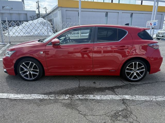 TOYOTA LEXUS CT200H 2014 Image 31