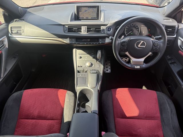 TOYOTA LEXUS CT200H 2014 Image 31