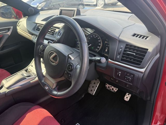 TOYOTA LEXUS CT200H 2014 Image 31