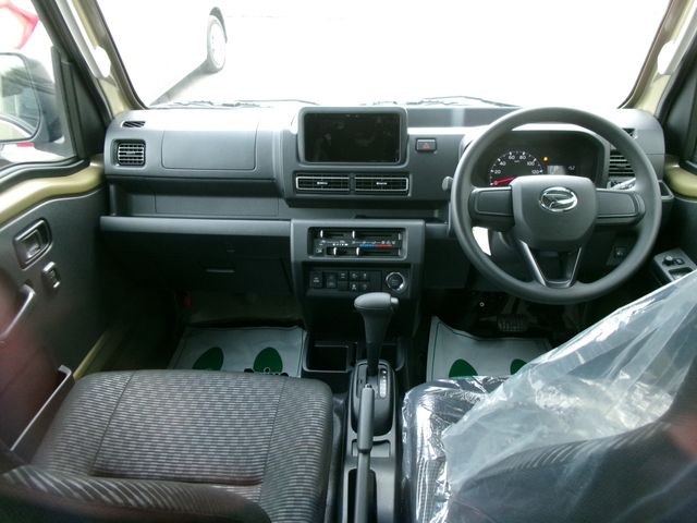 DAIHATSU HIJET TRUCK 4WD 2025 Image 31