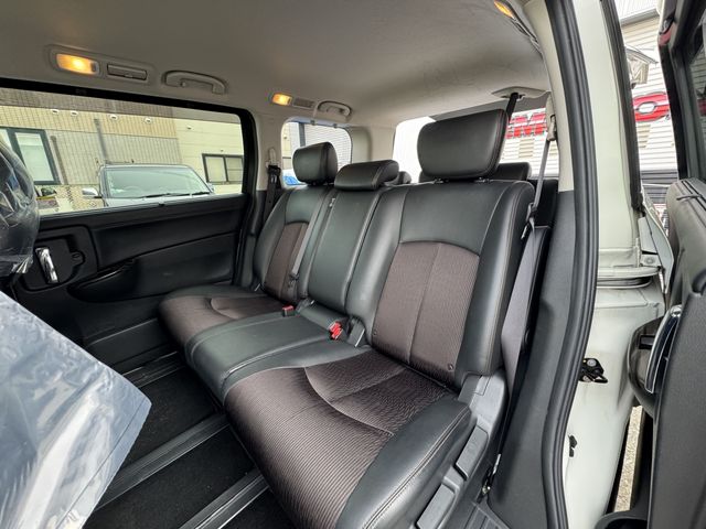 NISSAN ELGRAND  4WD 2018 Image 31