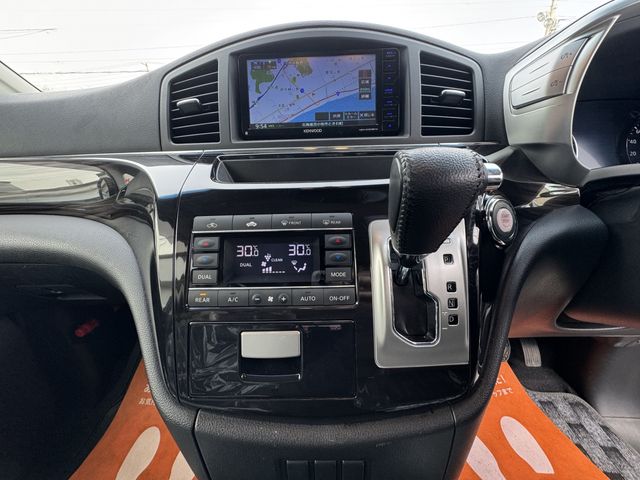 NISSAN ELGRAND  4WD 2018 Image 31