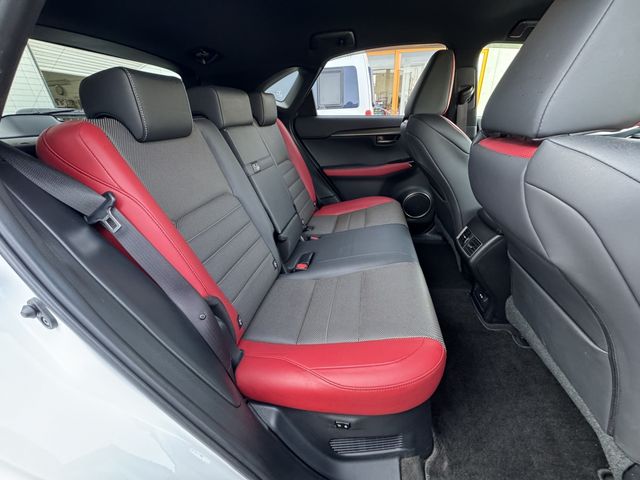 TOYOTA LEXUS NX300 AWD 2017 Image 31