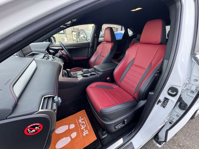 TOYOTA LEXUS NX300 AWD 2017 Image 31