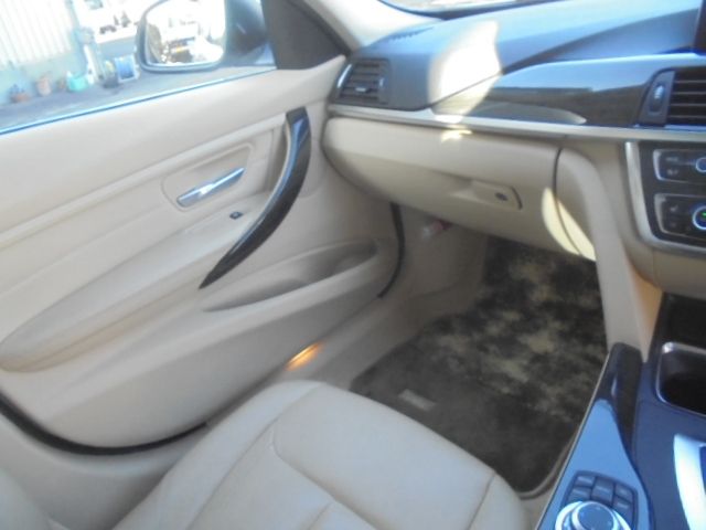 BMW 3SERIES SEDAN 2013 Image 31