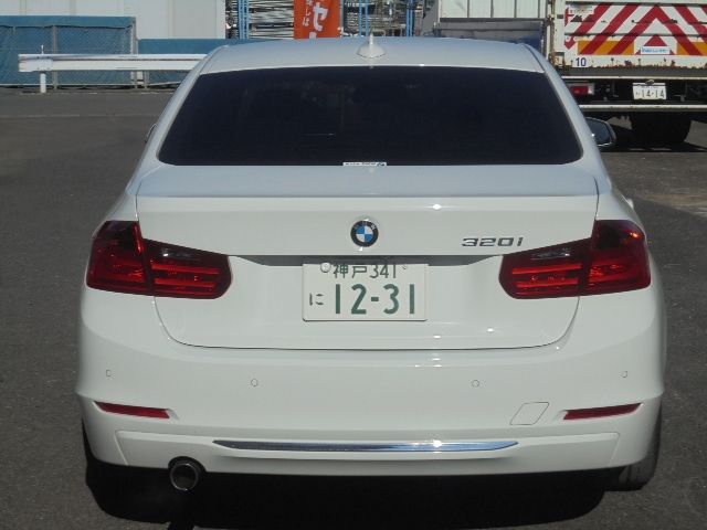 BMW 3SERIES SEDAN 2013 Image 31