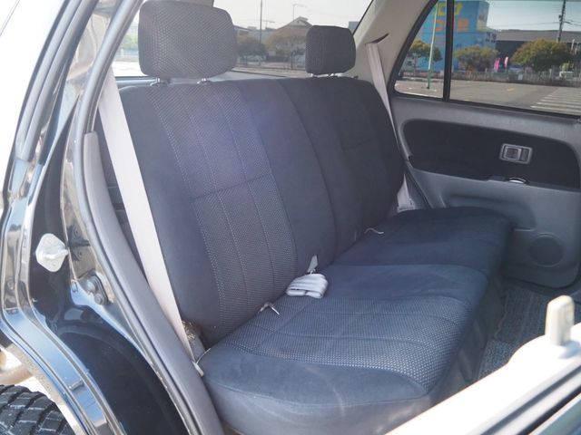 TOYOTA HILUXSURF WAGON 4WD 2001 Image 31