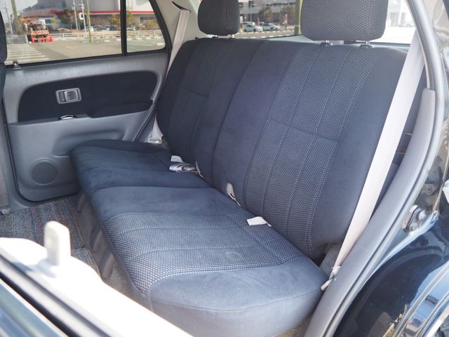 TOYOTA HILUXSURF WAGON 4WD 2001 Image 31