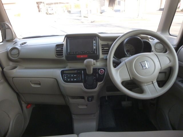 HONDA N BOX 2013 Image 31