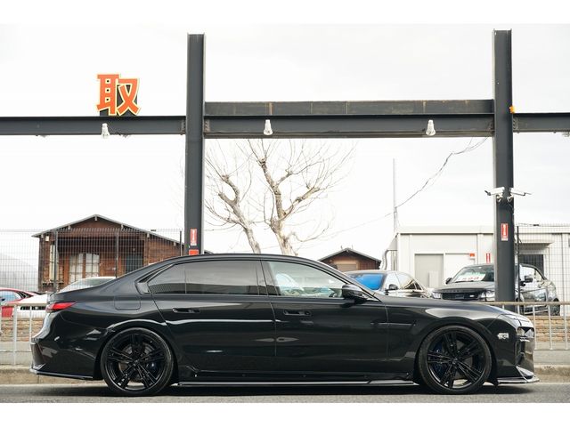 BMW 7SERIES 2023 Image 31